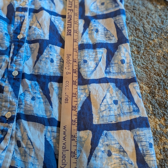 J. McLaughlin Blue and White Patterned Shirt - Picture 5 of 5